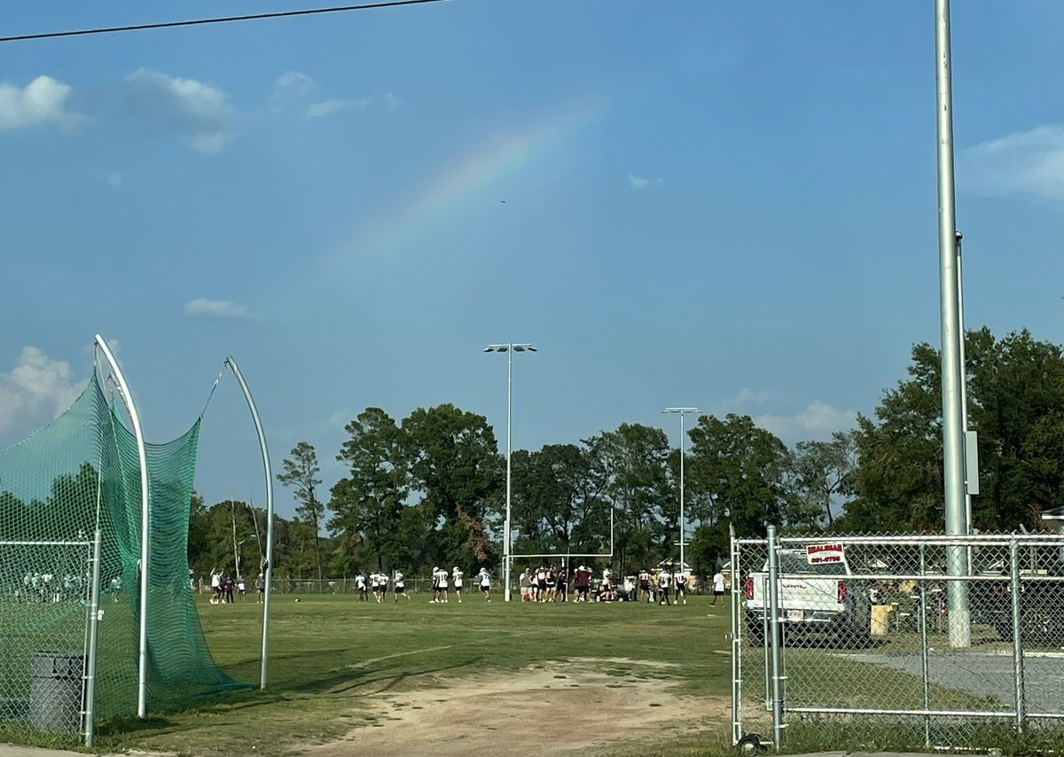 And on day 5, God sent the Eagles a rainbow! WE>me @Niceville_FB @FLCoachT @AD_Nice3 #theflyingN