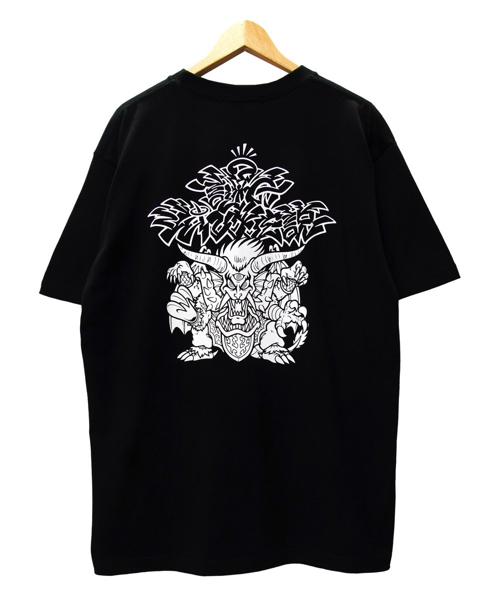 yallrocksick's tweet photo. 8/5 今日からCOPY HOUSEで
READY DADA
”DA$LAP" EXHIBITION(駄スラ展)。
謎の店で、
謎のジパング伝説 -秘蔵版- 発売。
ハッキシ言っておもしろカッコいいぜ‼️🔥
#駄スラ #DASLAP
#GUL #ユリゲ郎
#COPYHOUSE
#謎の店
#謎のジパング伝説
#THUNDERBOX
#GREENHOUSE
#HEADS
#FOURDOTS®︎ https://t.co/pBR2pgqzao