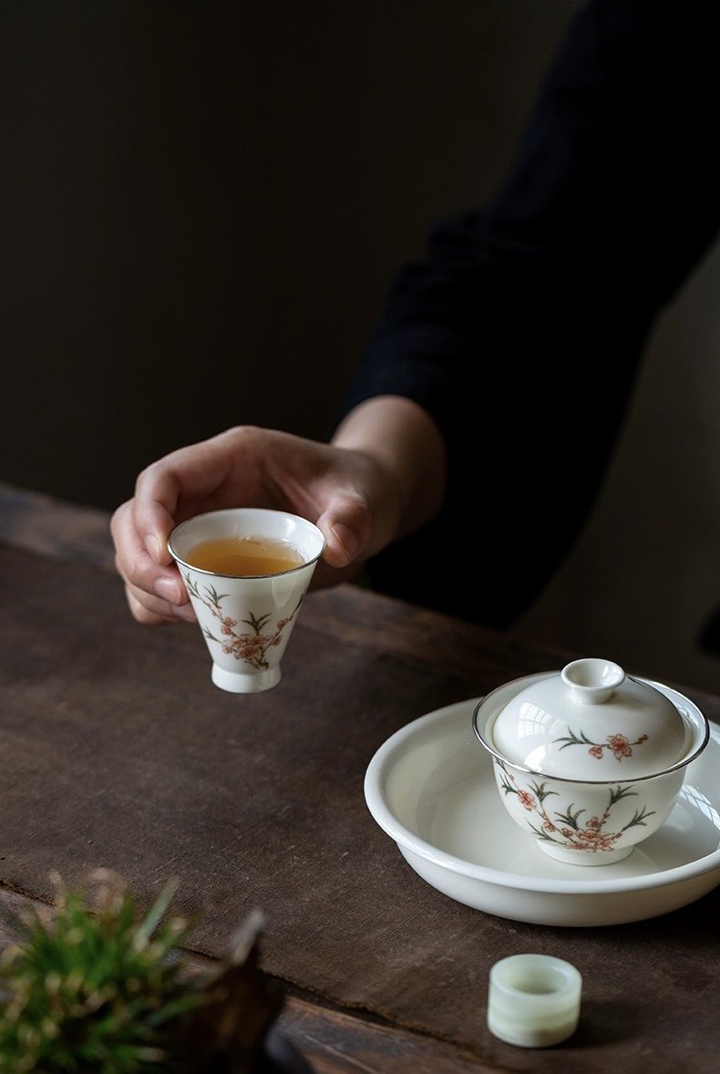 morimatea's tweet photo. Take some time for quiet sipping tea.
.
.
.
#weekendfun #morningtea #gaiwan #teabowl #teatray #teascoop #chaxi #chaze #chadao #gongfucha #slowlifediary #enjoymoment #innerpeace #quietluxury #quietmind #zentea #teaart #artcollector #artistic #handpainted #morimatea https://t.co/bnoW235F3X
