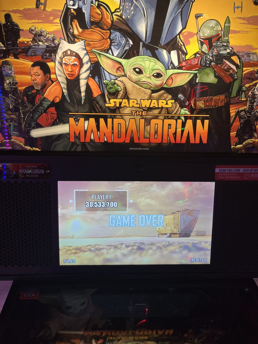 erbwars's tweet photo. New movie theater opened up by me. https://t.co/FupNzK1fLH