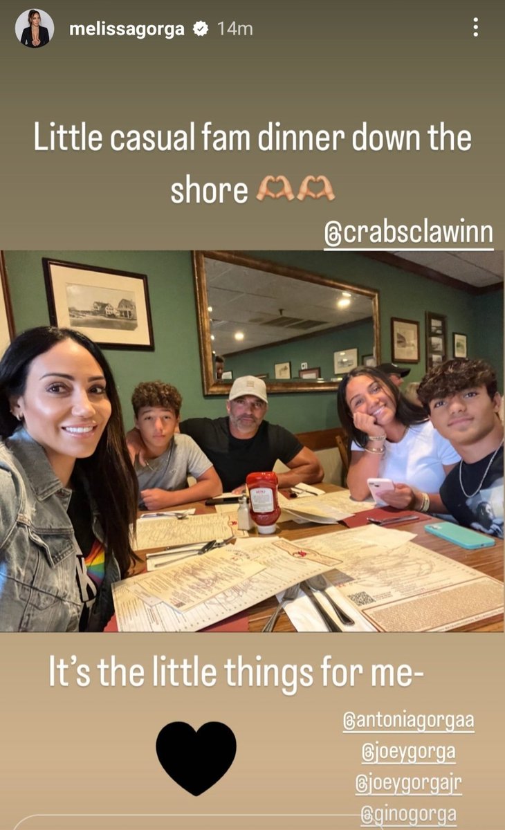 RhonjTeaBee tweet media