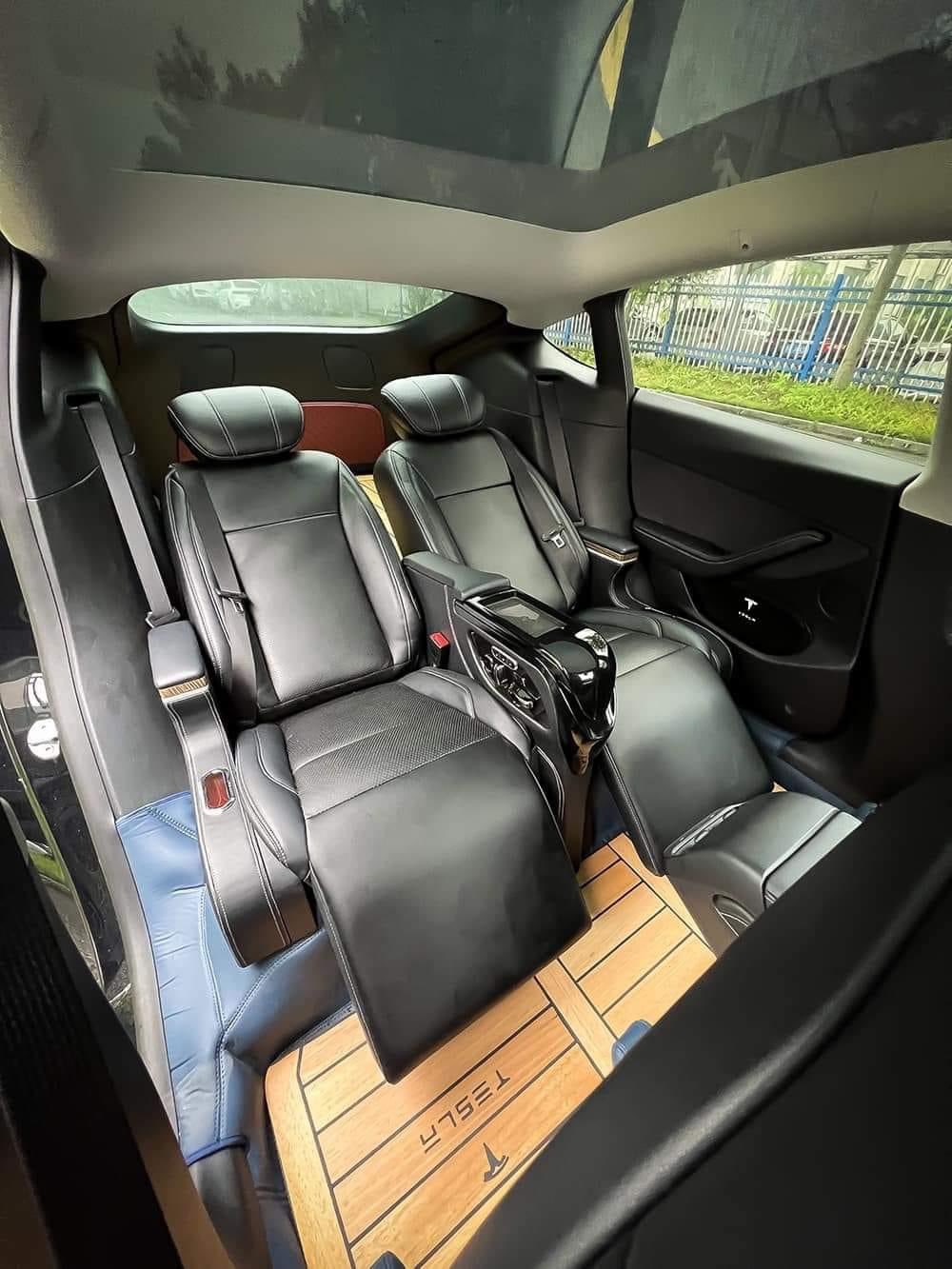 Tesla model x captains chairs deals