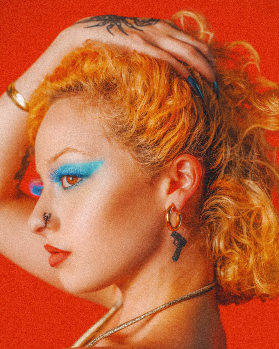 ShutterVandal's tweet photo. Redcore portraits with Mini Medusa https://t.co/JgP3Fx4ksA