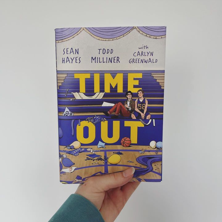 Anneliese Judge se juntou a Jules LeBlanc, ator e presidente da escola de teatro LeBlanc School of Acting, para a leitura deste mês do Anneliese's Book Club. A obra escolhida foi "Time Out".