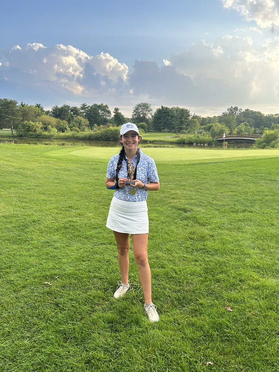 olhsgirlsgolf's tweet photo. An outstanding start to the season at the Pick North Invite. The Patriots scored an impressive 312 (Dakota 69, Liv 76, Mia 80, Shreya 87, Kennedy 91) taking 3rd place! Dakota led the team with a PR of 69! Go Patriots! https://t.co/Dee3dieUQy