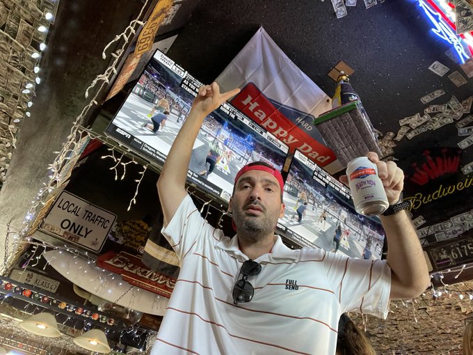 Class of 47 in Newport Beach, CA always supporting @happydad. https://t.co/I8cS1q86Px