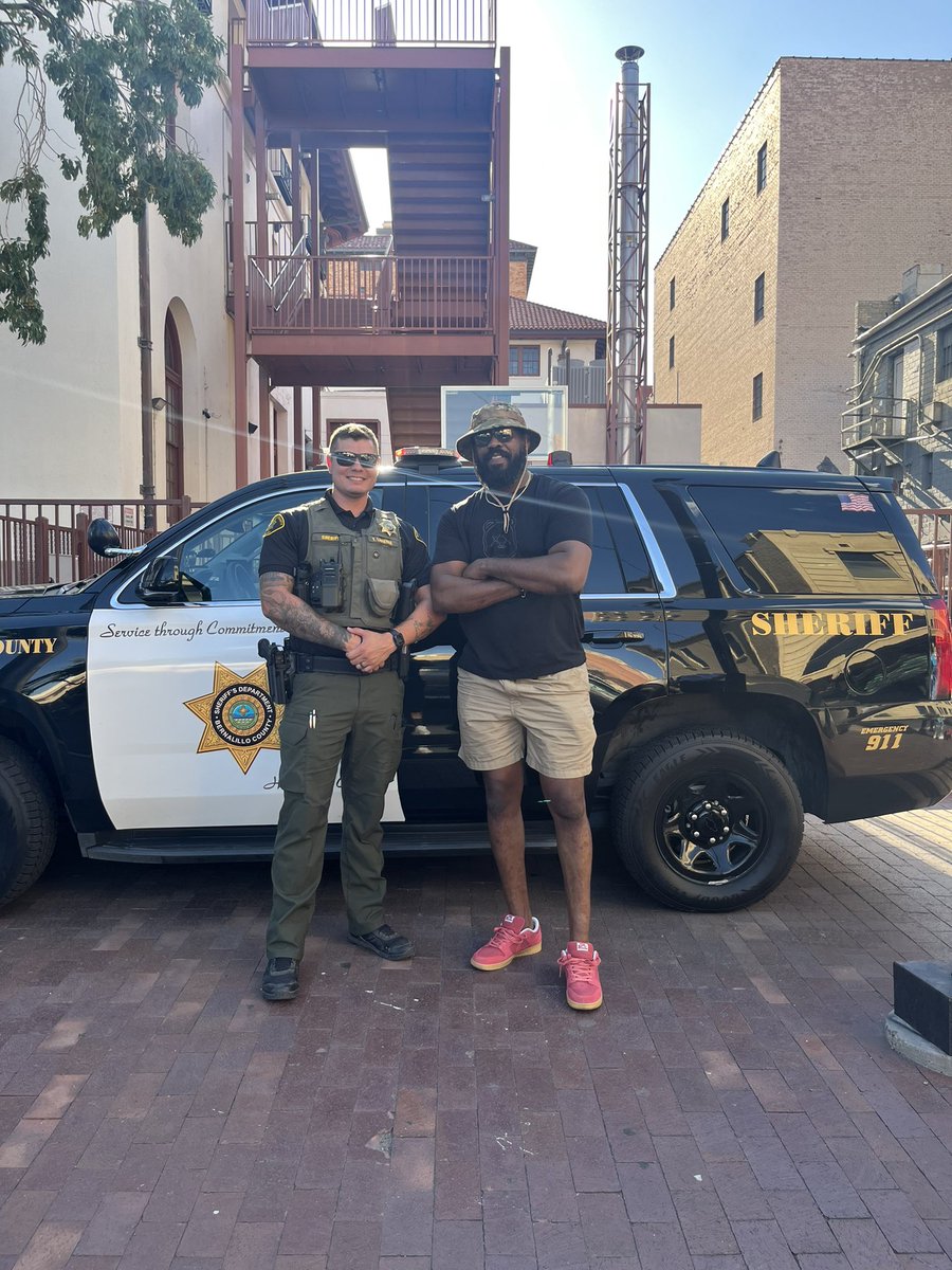 🎒🏆 A Shout-Out to UFC Heavyweight Champ Jon Jones and the C.A.R.E. Project for an Amazing Back-to-School Giveaway! 🏆🎒 A heartfelt thanks to UFC Heavyweight Champion Jon Jones and the C.A.R.E. Project, a grassroots local nonprofit organization dedicated to the cleanup and…