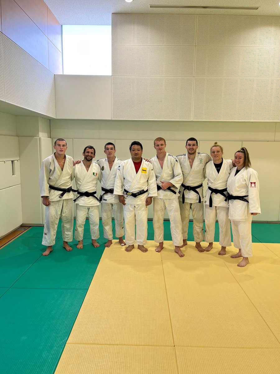 RobinLowry6's tweet photo. Great Couple weeks training in Japan with the Team ! 🇯🇵✅ Thank you to my coach @nathonburnsjudo  for all the support and @irish_judo for the great opportunity ! 🇮🇪🥋✈️ https://t.co/UISBznTSzV