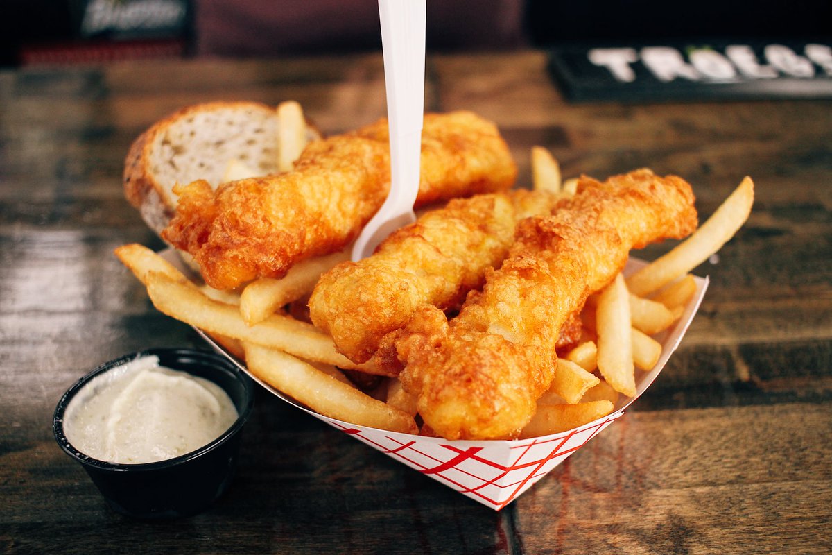 LittleMiamiFTR's tweet photo. Let's give a big Panther welcome to @offthehook513. They are a new Food Truck this year at the Little Miami Food Truck Rally on Aug 26th from 3-8 pm at Little Miami HS!! Who is ready for some Fish and Chips??  #foodtrucks #Littlemiami #LMFoodTruckRally #LMHS #streetfoodcincy https://t.co/DNL4xAUD4T