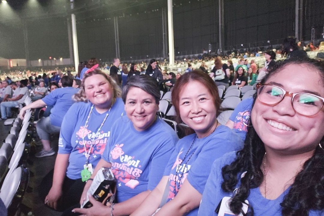 Emmy Mueller (@msmueller03) on Twitter photo In my 2nd grade Era! So excited to get to work and grow alongside of these amazing teachers this year! <a href="/BlantonBulldogs/">Blanton Elementary</a> <a href="/triciabadillo/">Dr. Tricia Badillo</a> <a href="/misstrigueros/">Ms. Trigueros</a> In my 2nd grade Era! So excited to get to work and grow alongside of these amazing teachers this year! <a href="/BlantonBulldogs/">Blanton Elementary</a> <a href="/triciabadillo/">Dr. Tricia Badillo</a> <a href="/misstrigueros/">Ms. Trigueros</a>