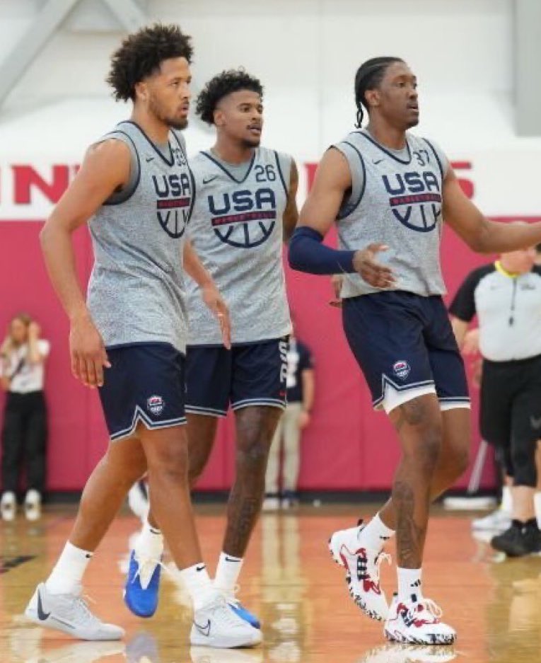 VatorSports's tweet photo. 3 reasons I wasn’t surprised at all when they said the Select Team beat Team USA today. https://t.co/BGNvdxhF8r