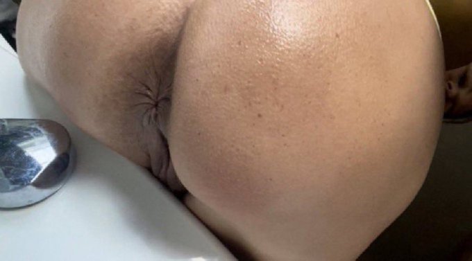 💩💩videos and *messy anal* videos are available to purchase- dm me 😽 https://t.co/44akai8fEy