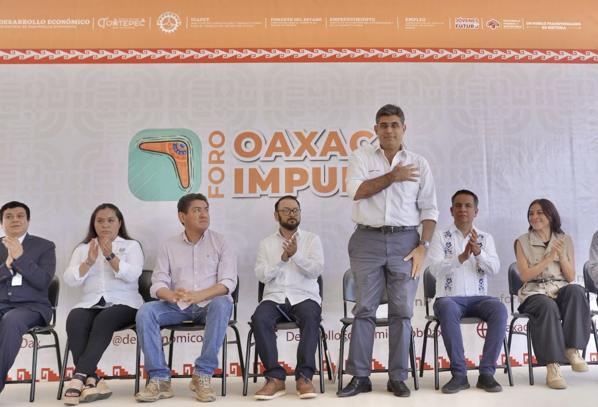 RaulRuizRobles's tweet photo. Una dicha trabajar con el corazón puesto en las ocho Regiones de #Oaxaca. https://t.co/AeOQ2vfpbg