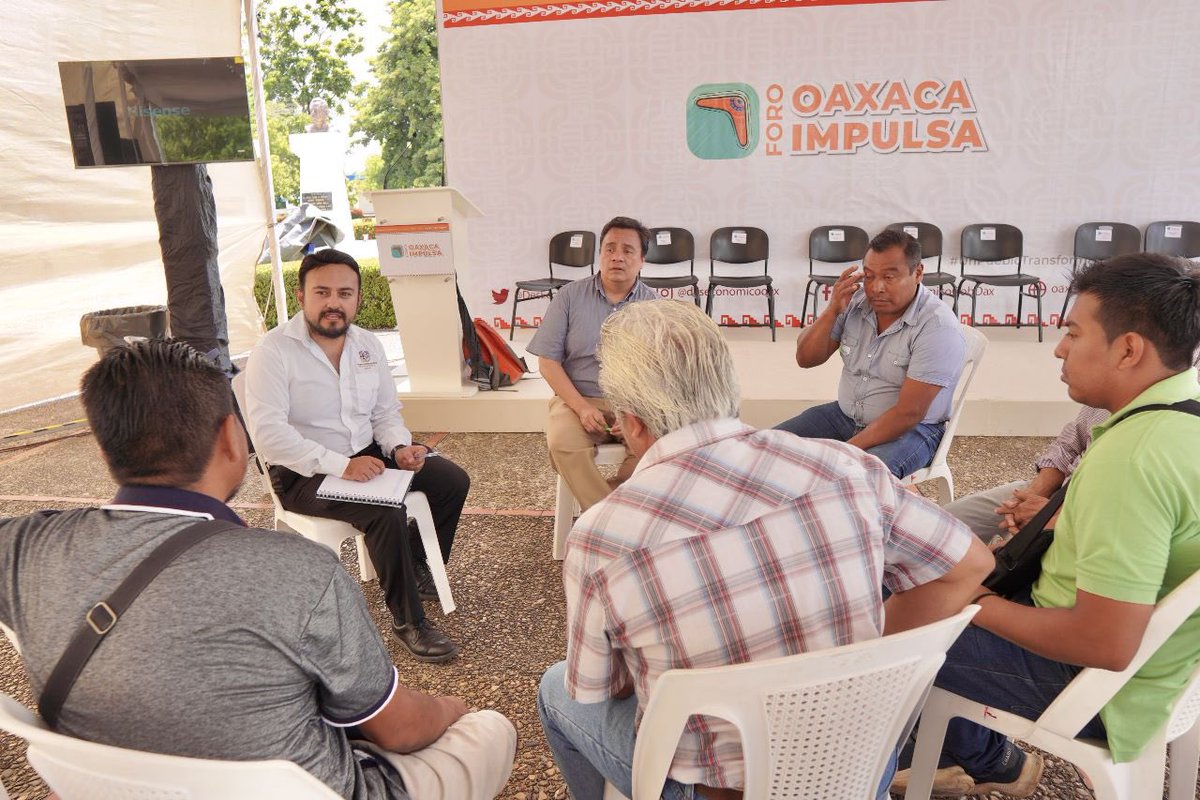 RaulRuizRobles's tweet photo. Una dicha trabajar con el corazón puesto en las ocho Regiones de #Oaxaca. https://t.co/AeOQ2vfpbg