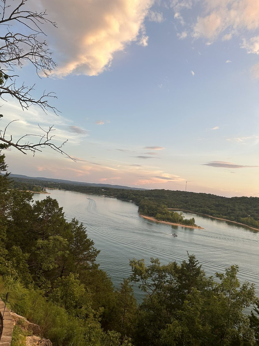 pwatermeier's tweet image. Fri-Yay #lakelife #tablerock