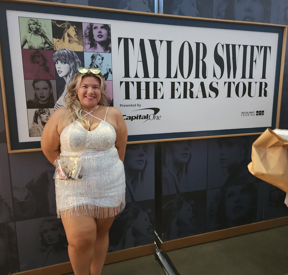 BabyDesDerRay's tweet photo. Best day ever!! 💕💕💕
#ErasTourLA 
@taylornation13 @taylorswift13 https://t.co/4TrUZK9g0z