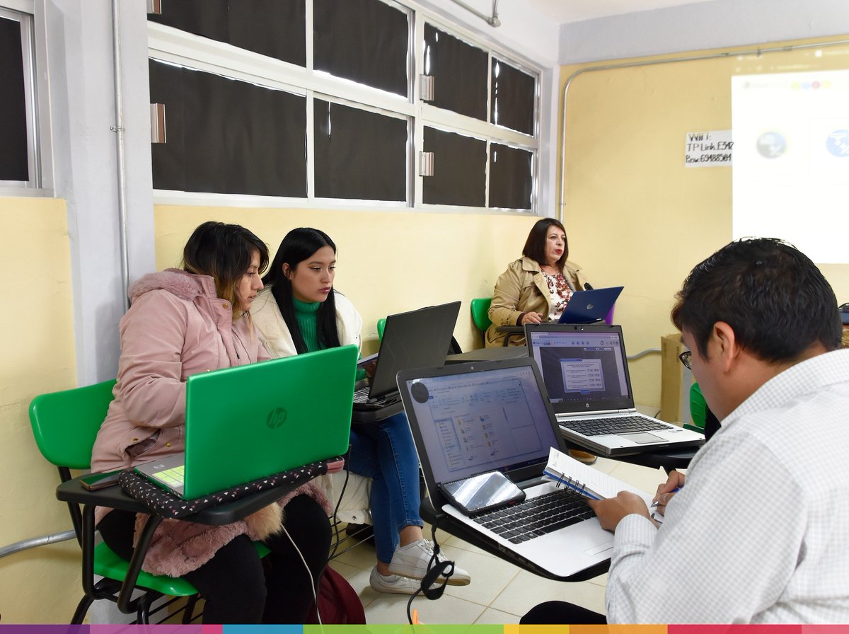 israeljero's tweet photo. Concluye exitosamente la jornada de Capacitaciones en #LaboratoriosVirtuales, lo cual aportará grandes beneficios a la comunidad del Bachillerato Mixto a Distancia, mejorando la experiencia educativa de los estudiantes y fomentando el trabajo colaborativo e interdisciplinario, permitiendo así el desarrollo de competencias científicas. Agradezco a todo el equipo su empeño para inspirar a los estudiantes del #BMyD.

@alfredodelmazo @geramonro05 @SEMSedomex