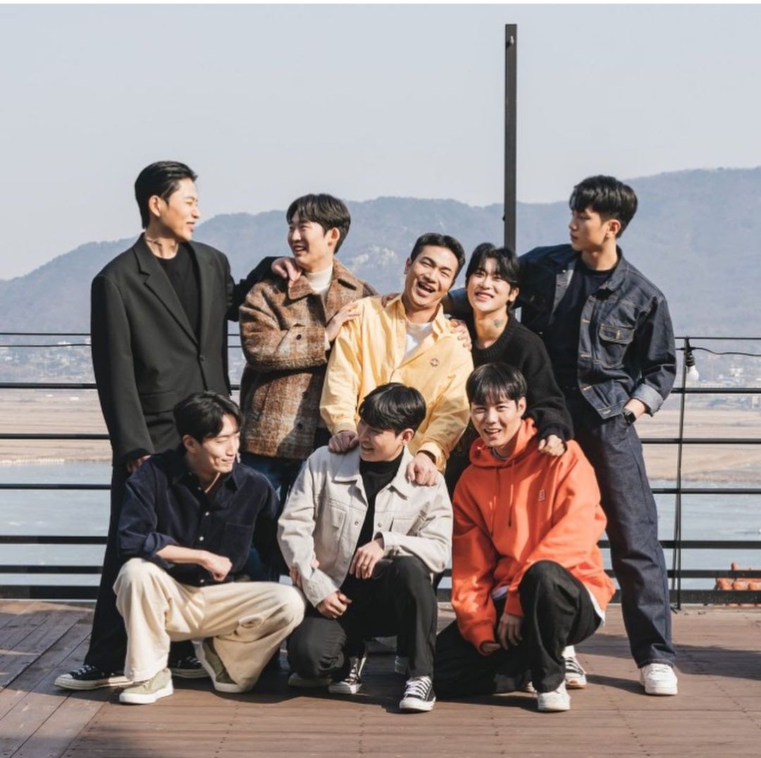 boiceOhNgulf23's tweet photo. #YoonHee IG update with the 8 men in the house.💝
#HisMan2 #JunSeong #SungHo https://t.co/DwqTrny2Jk