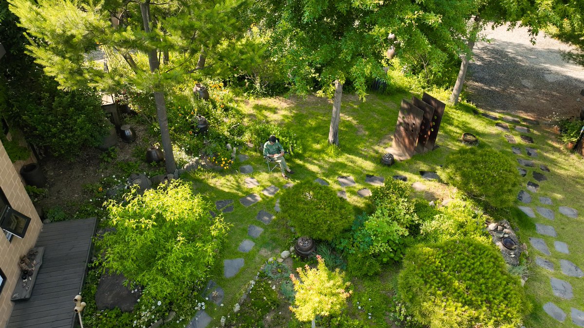 #미술아카이브 #김용익전
서울시립 미술아카이브에서는 8월 24일 소장자료 기획전 《라스트 제너레이션에게, 김용익》을 개최합니다. 팬데믹과 기후 위기에 직면해 있는 21세기의 언저리에서 김용익의 여정이 우리의 삶과 사회의 대안을 생각해 보는 데 보탬이 되기를 바랍니다.