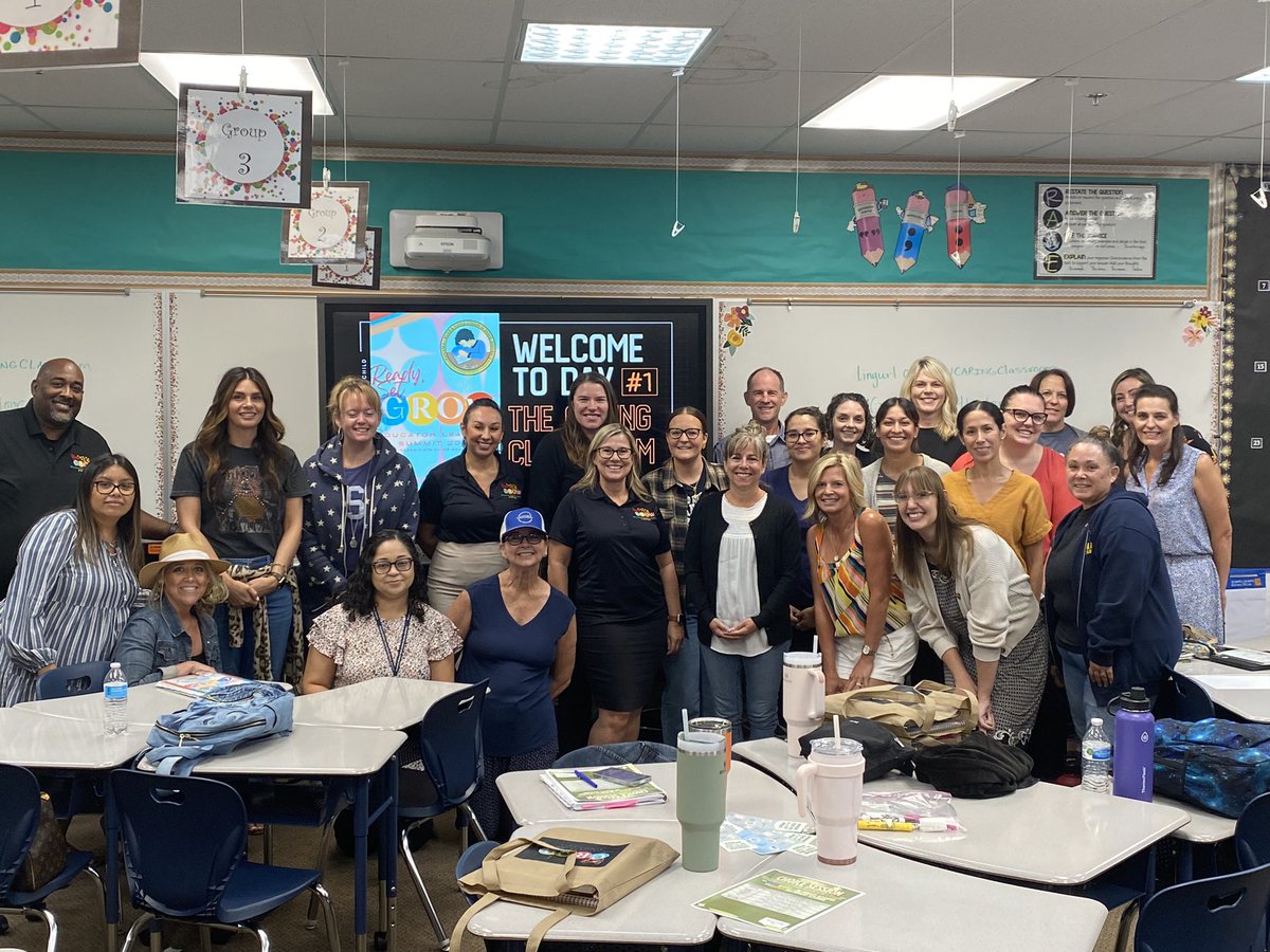 CandiHuizar's tweet photo. We had such a great two weeks with our friends @PBVUSD! Feeling inspired and energized by the amazing educators we met. #caringclassroom #beachampion https://t.co/uSp09cHEGO
