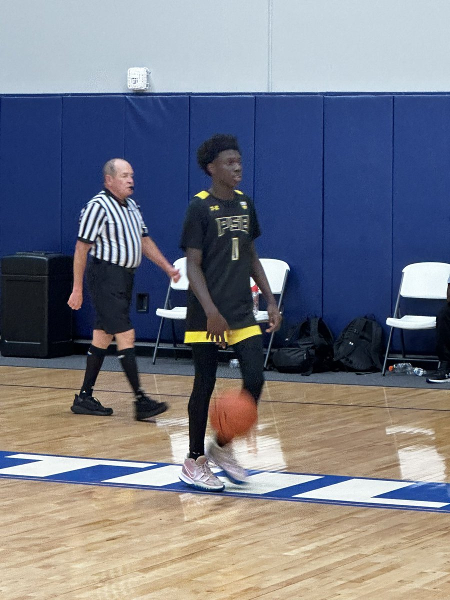 BIG SH🏀TS tweet media