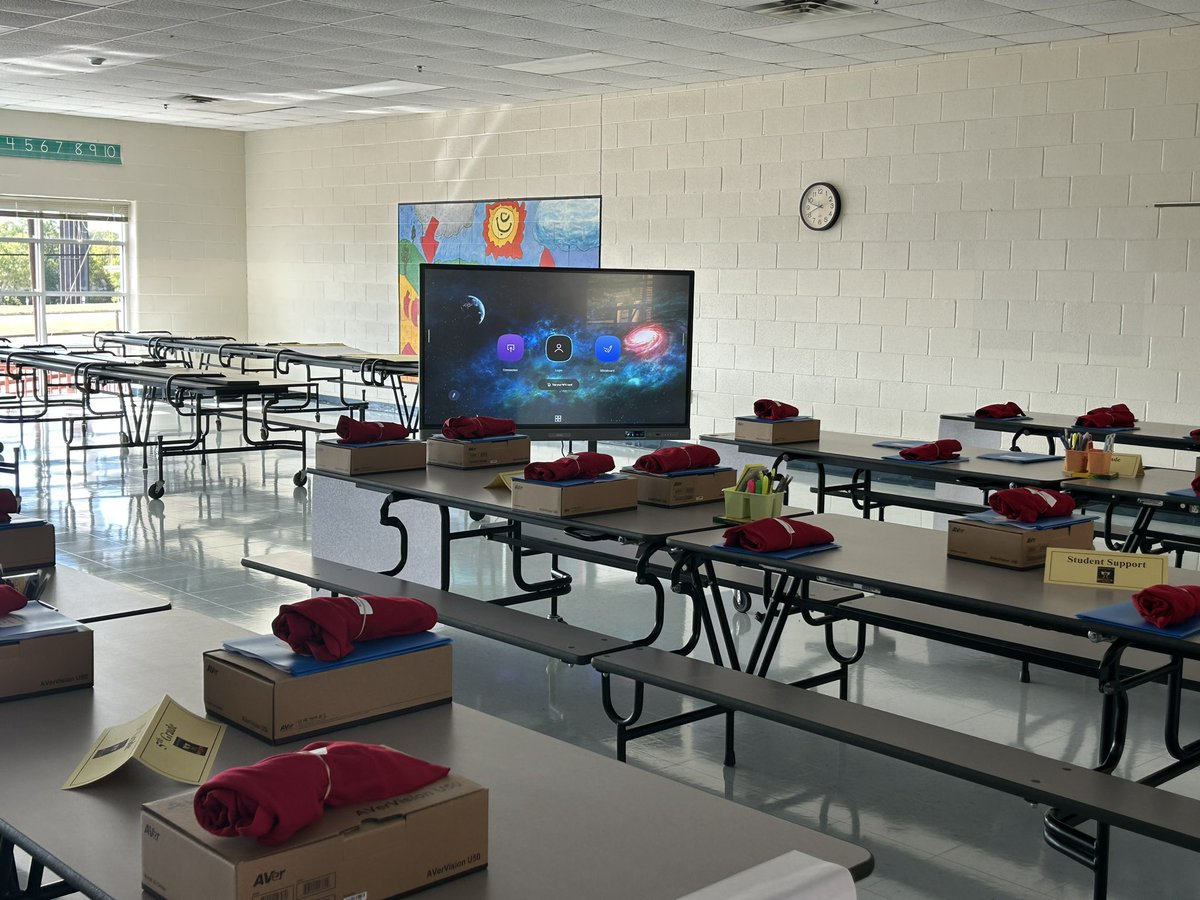auraangel05's tweet photo. This time of the year is always exciting. I love seeing the staff smile with their welcome back gifts, breakfast, and engaging PD. I could not do this without my amazing team. #LuellaMerrett #documentcameras #collaredshirts #beenation @CC_Renteria @CortezLupe1 https://t.co/E7X1q7YMm6