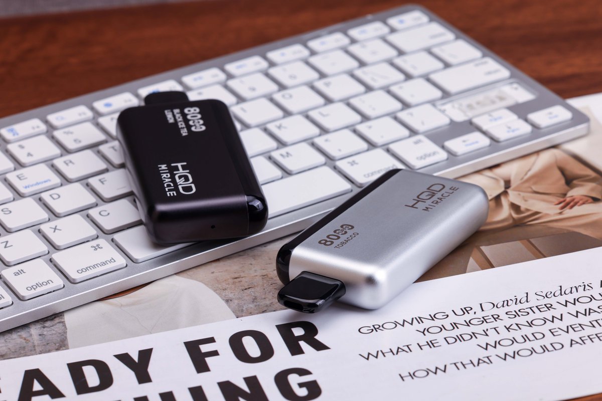 LiCuifang's tweet photo. what are you chasing for #HQD#vape#hqdvape#Miracle#8000puffs#vapeshow#vape life #vapedubai #vapeusa#vapeuae#vape community https://t.co/jMn6TAOMMF