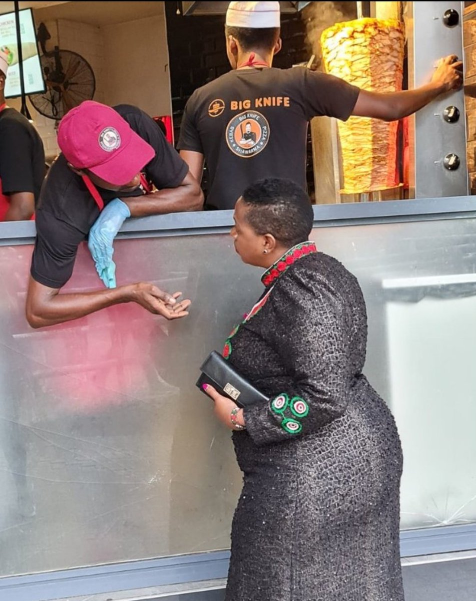 kuag_mire's tweet photo. "Sabina naweza Kupeleka klabu unipee joy" https://t.co/vwAhwfM1Z1