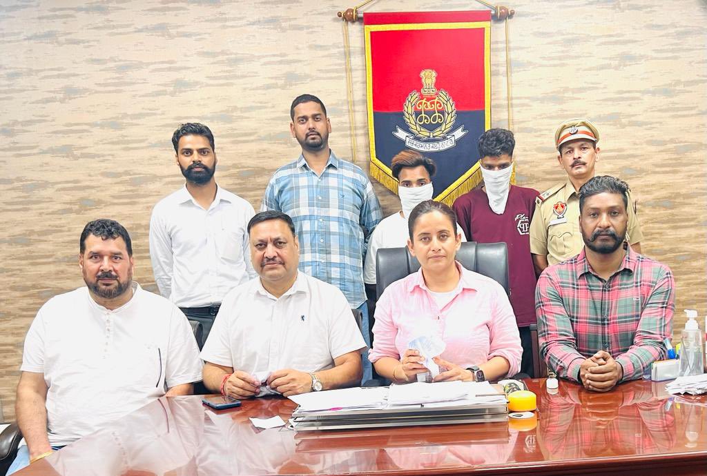 RupiSra's tweet image. Tightening noose around drug peddling, @Ludhiana_Police has apprehended 205 grams heroin during surprise drive. Seizures have been made in 2 separate cases and 3 persons have been arrested. Role of others involved in crime is under scanner. 

#ZeroTolerance
#NoToDrugs
#YesToLife