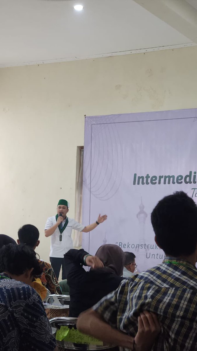 MIPelesa's tweet photo. Hari ini mewakili PB HMI saya berkesempatan menutup Kegiatan Intermediate Training (LK II) Tingkat Nasional HMI Cabang Tasikmalaya @hmitasik https://t.co/3owHztY1fG