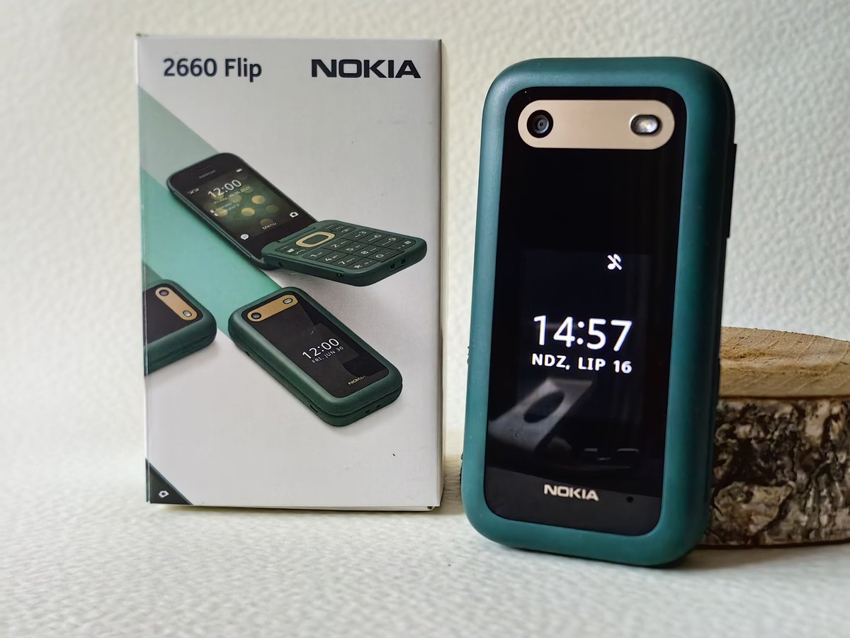 TECHNOSenior1's tweet photo. #Nokia2660Flip z klapką - ta klasyczna pozycja w portfolio Nokia została dostosowana do wymagań obecnego użytkownika, ale nie straciła tego, co najważniejsze – stylu i funkcjonalności.  
@HMDGlobal 
@NokiaMobile 
@nokia 
#własnytest

https://t.co/3umz1nbLrG https://t.co/h4rcN8a3t2