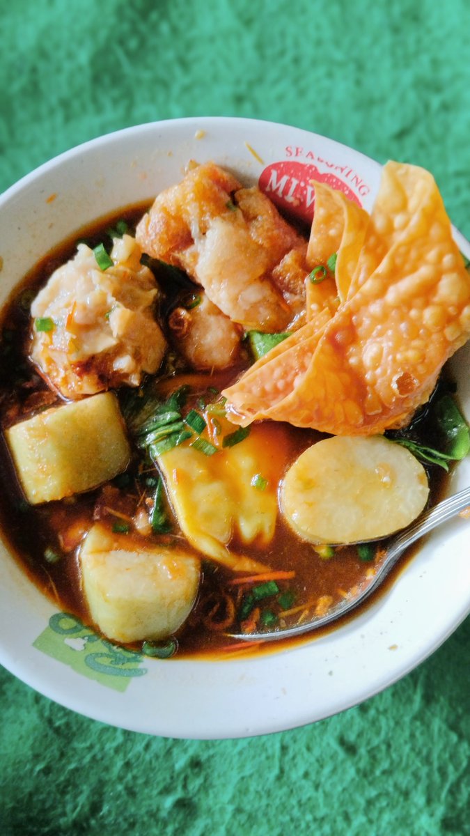 udalahya's tweet photo. @FOOD_FESS Lebih ke coklat sih, tim ngga suka saos https://t.co/i3A1cyn6km
