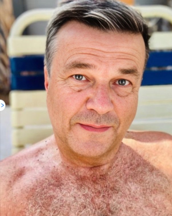jurisxxx's tweet photo. super hot daddy @therealglennsj, i cant resist 🥰 https://t.co/8blYzKXkWC