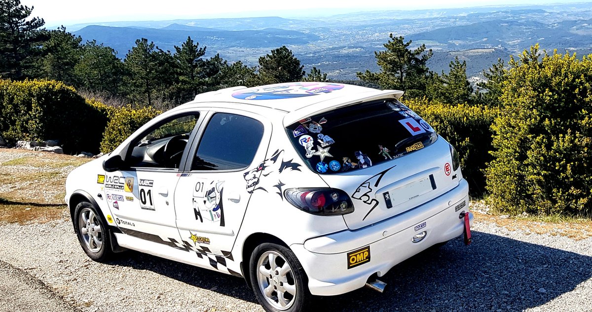 RV212studiosLtd's tweet photo. Literally "not" a #furry car lmao

And the owner, me :') https://t.co/sTWBdz7An2