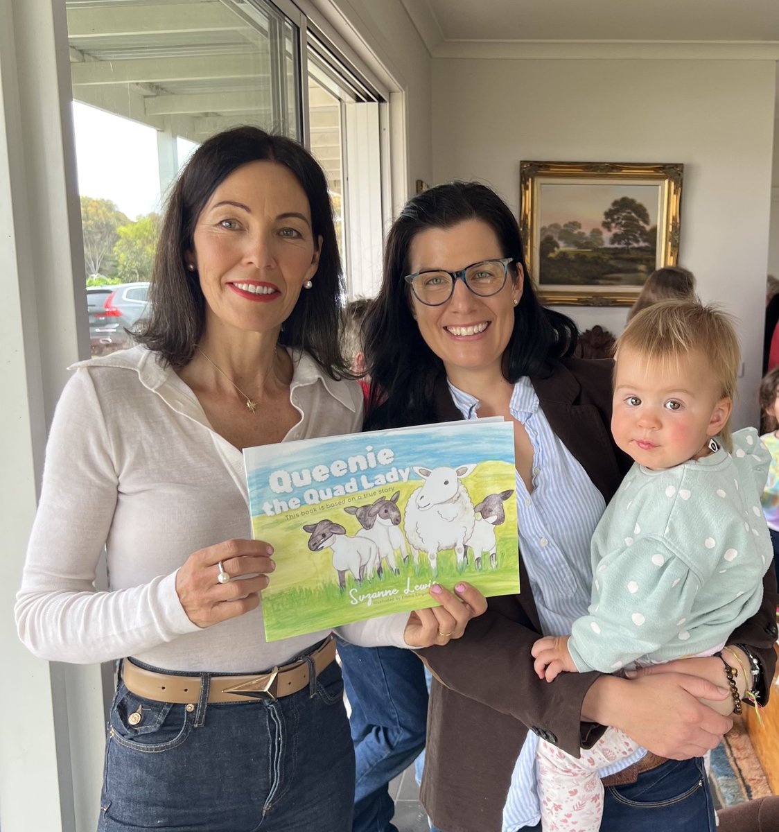 SuzanneLewis68's tweet photo. See you at Sheepvention! Our very special book Queenie the Quad Lady will be available at site PM23 (Country and Vintage Babes). I’ll be there to chat and sign between 12noon and 1pm tomorrow. I’d love to see you! ❤️🐑🐑🐑🐑❤️ https://t.co/w8bk1f9xaa