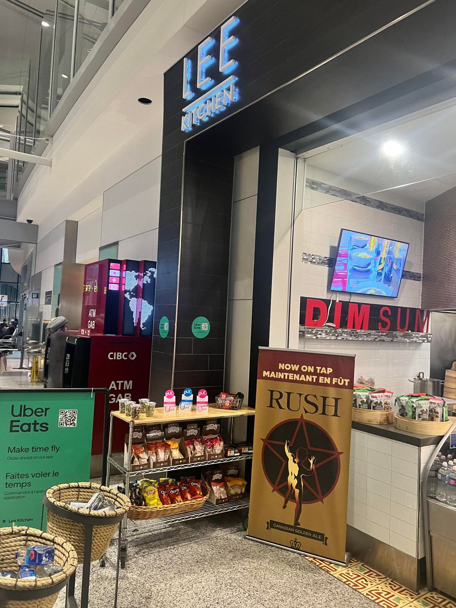 GLFC2112's tweet photo. A friend of mine sent me this. He had a layover at #PearsonInternationalAirport at the start of his trip with his wife.
@rushtheband beer at Lee Kitchen. Rush beer and Chinese food. Makes sense. 😜
#RUSH #GeddyLee #AlexLifeson #NeilPeart #LeeKitchen #RushBeer #TaiShan https://t.co/l7CAwXNOIh