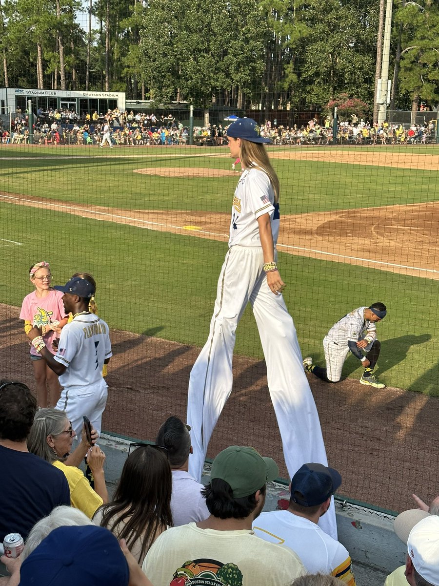 Kyle_Turner_'s tweet photo. Had a great time tonight at the @TheSavBananas game! Jesse Cole has done such an amazing job with the culture and community. If you haven’t experienced it, you should definitely check it out. 

#Savannah
#Bananas
#SavannahBananas
#BananaBall
#Baseball https://t.co/QrT1248j9I