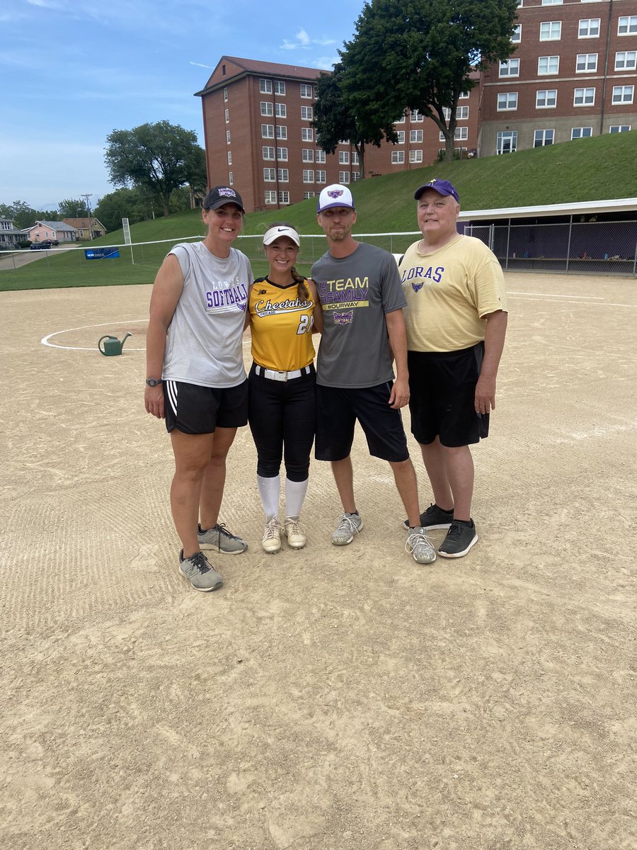 Thank you <a href="/LorasSoftball/">Loras College SB</a> for having me at a great camp! I learned so much and had an amazing time!