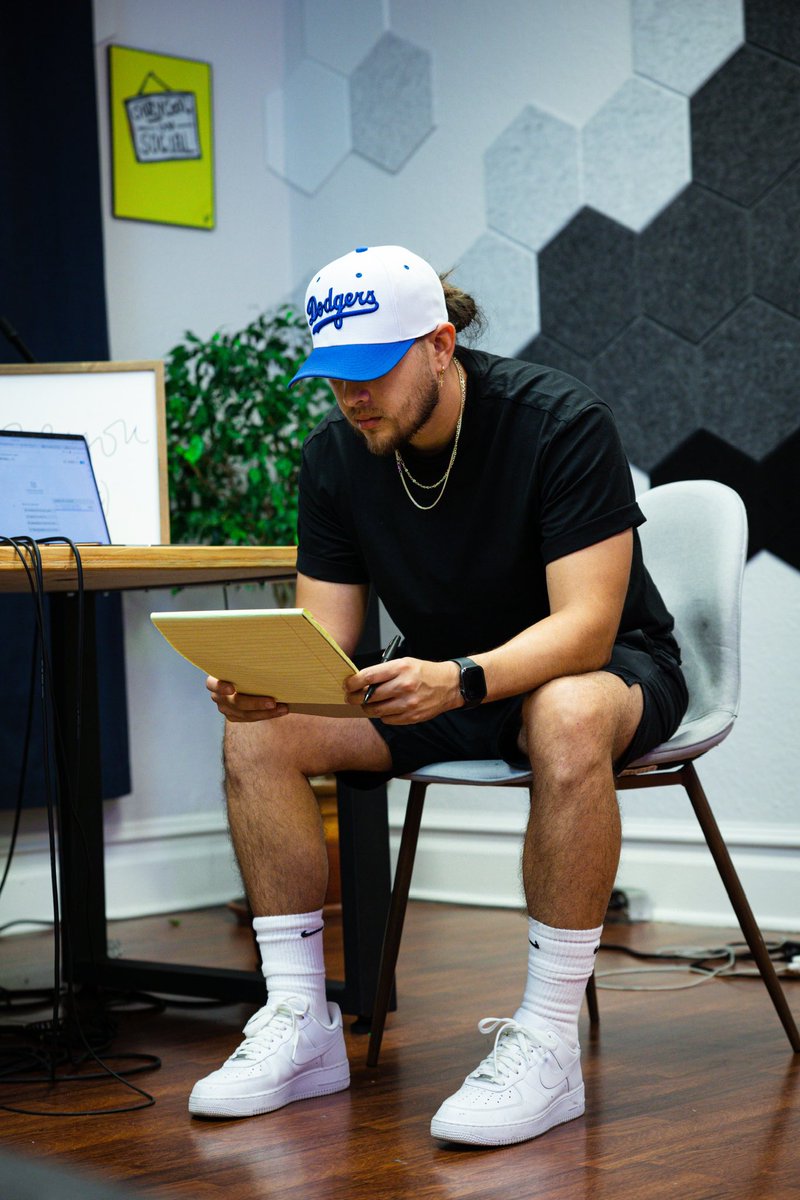 vicdradioo's tweet photo. Trust the process ✍️ 💭 https://t.co/jwIQ525ChJ