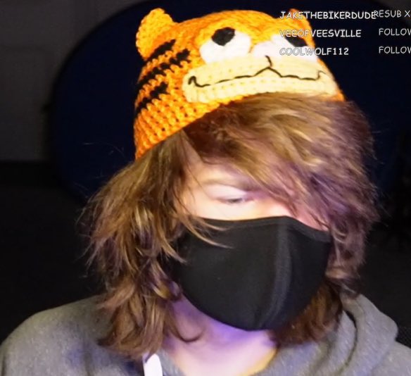 bootwtcamp's tweet image. ↳ @howmuchismuch , you’ve been invited to make friendship bracelets  by @_ranstims !

✰ oh look, the invite had an extra bit  ..
PS: "LOVE YOU STINKYYYYY /p"