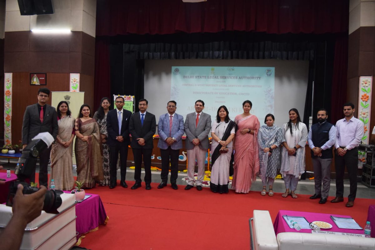 Neerja58336656's tweet photo. Sh Himanshu Gupta Sir IAS , Director edu  wd sh Vinod ku ,Ld Pl secretary DLSA Dist C/ W as Chief guests at the launch of the prg Arushi- Ummeed ki Kiran by DLSA  an initiative of DOE  &amp; DLSA thru EVGB @gupta_iitdelhi @DSLSA_DELHI @NALSALegalAid https://t.co/xBT8Iwr7e3
