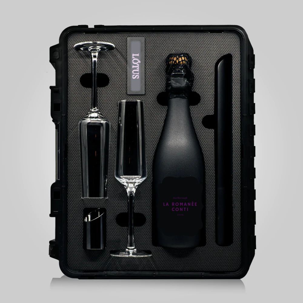 lotusdrink's tweet photo. → @juofmeline 🍷

📝 2 Château Jean Galan
📝 2 Porto Fine Ruby
📝 2 Château D'eclans
📝 2 Lá Romanée Conti
📝 Adicional de sangue em todos

📨: "З днём нараджэння, мая любоў, падарункі не скончыліся, як і сюрпрызы - Sil" https://t.co/eiPITkETx8