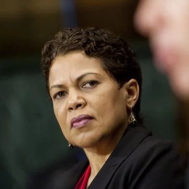 Candidly Tiff tweet media