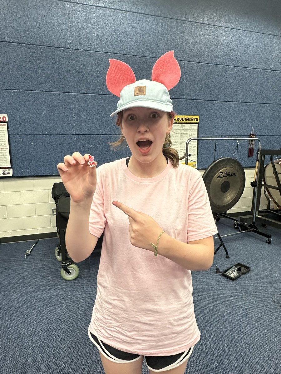 🎉CONGRATULATIONS🎉 

Our Duo/Trio Spirit winner is the three little pigs, Sarah, Luke &amp; Raymond!

Our outstanding Rookie today is from guard, Emily! 

Our outstanding Vet today is from the clarinets, Sarah! 

Thank you to everyone for your hard work this week! 🖤💙🎵