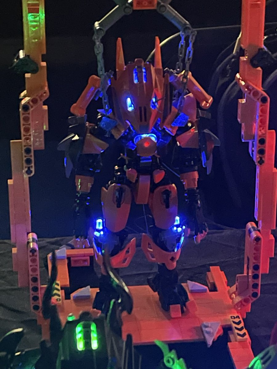 tyrigsus's tweet photo. So expensive….so worth it.
#lego #bionicle #bfva #tyrigsus https://t.co/dtYIwDsjwC