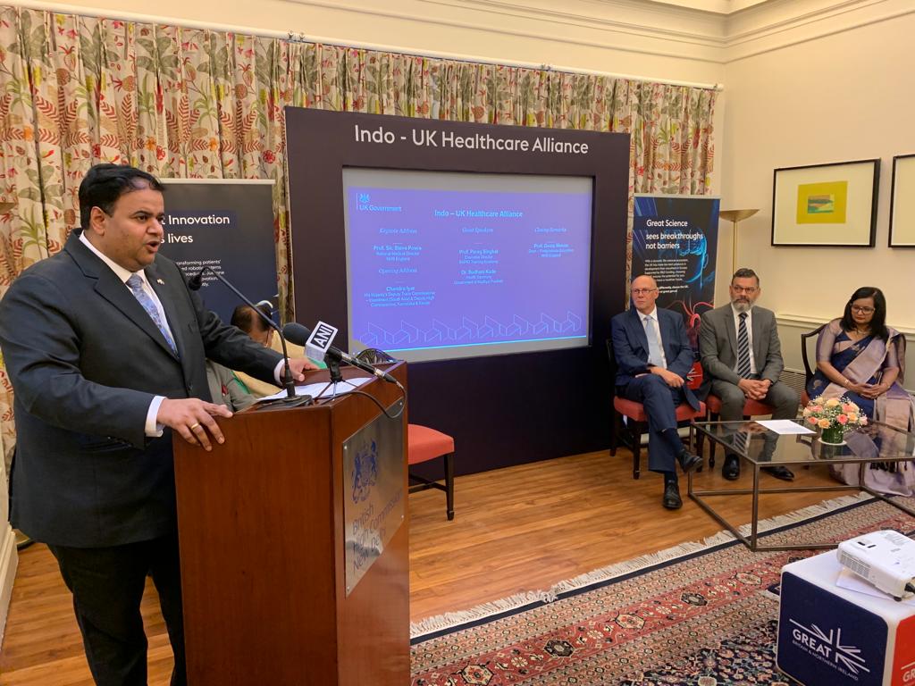 chandruiyer's tweet photo. Delighted to host the launch of @BapioTA led #IndoUK #Healthcare #Alliance with @sanjayjaiswalMP, @ParagSinghal09 & @NHSEnglandNMD, aimed towards skill development of healthcare professionals on the 🇮🇳 🇬🇧 corridor. @NHSuk @NHSEngland @BAPIOUK #GreatforCollaboration https://t.co/L6kh54oxLj
