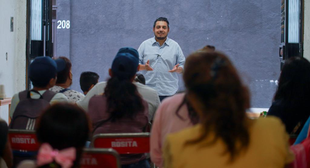 pavellopezgomez's tweet photo. ¡En Oaxaca no descansamos!

Porque estamos convencidos que la transformación de México debe continuar, nosotros seguimos recorriendo casas, continuamos sumando y uniendo fuerzas para el proyecto de nuestra compañera @Claudiashein .

¡Vamos con todo por un Oaxaca y México mejor! 

#Oaxaca 
#TrabajandoPorElCambio 
#Morena

@GabyJimenezMX @mauricioruizo @mario_delgado @CitlaHM @BenjaViverosM @PartidoMorenaMx @MorenaOaxaca1