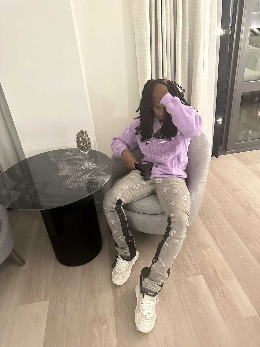toodamn5's tweet photo. More blessings, more life 💫🤲🏾 #jiggaday https://t.co/zSu1Kb8rlf