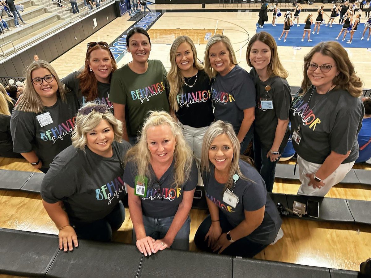 LISDSpecialEd's tweet photo. Our behavior interventionists go above and beyond! They are difference makers! #BeTheOne https://t.co/EmIPhQ2HvS