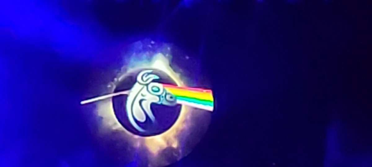 knburke27's tweet photo. @govtmuleband thank you for the most amazing show tonight in Tinley.  You are absolutely amazing. Love! https://t.co/Zd39Za2yy9